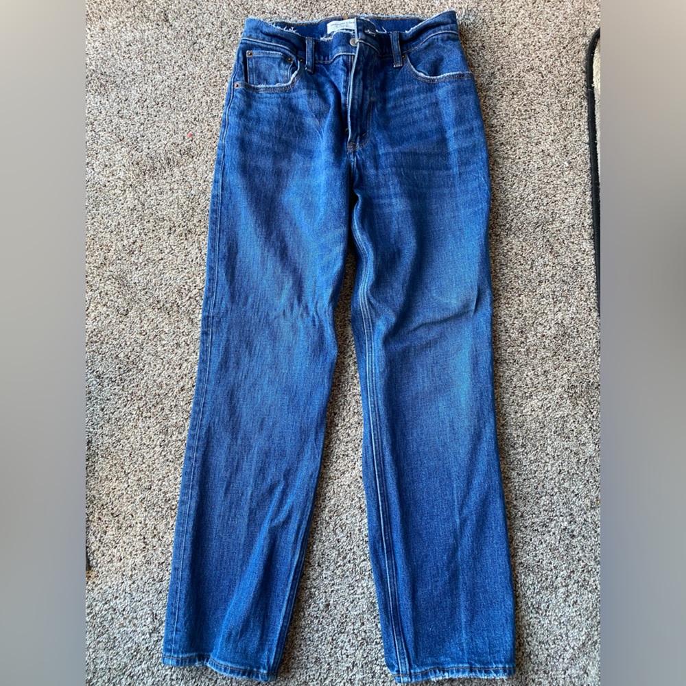 Abercrombie and Fitch ultra high-rise 90s straight jeans size 27/4 short